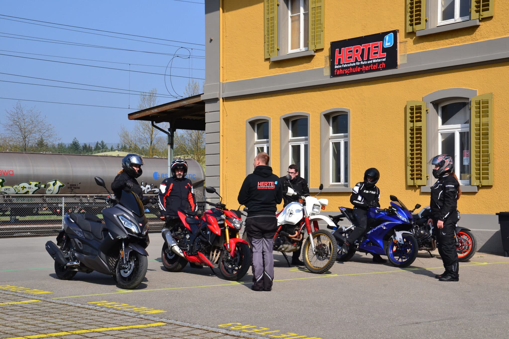 Grundkurs Motorrad bei der Hertel Fahrschule